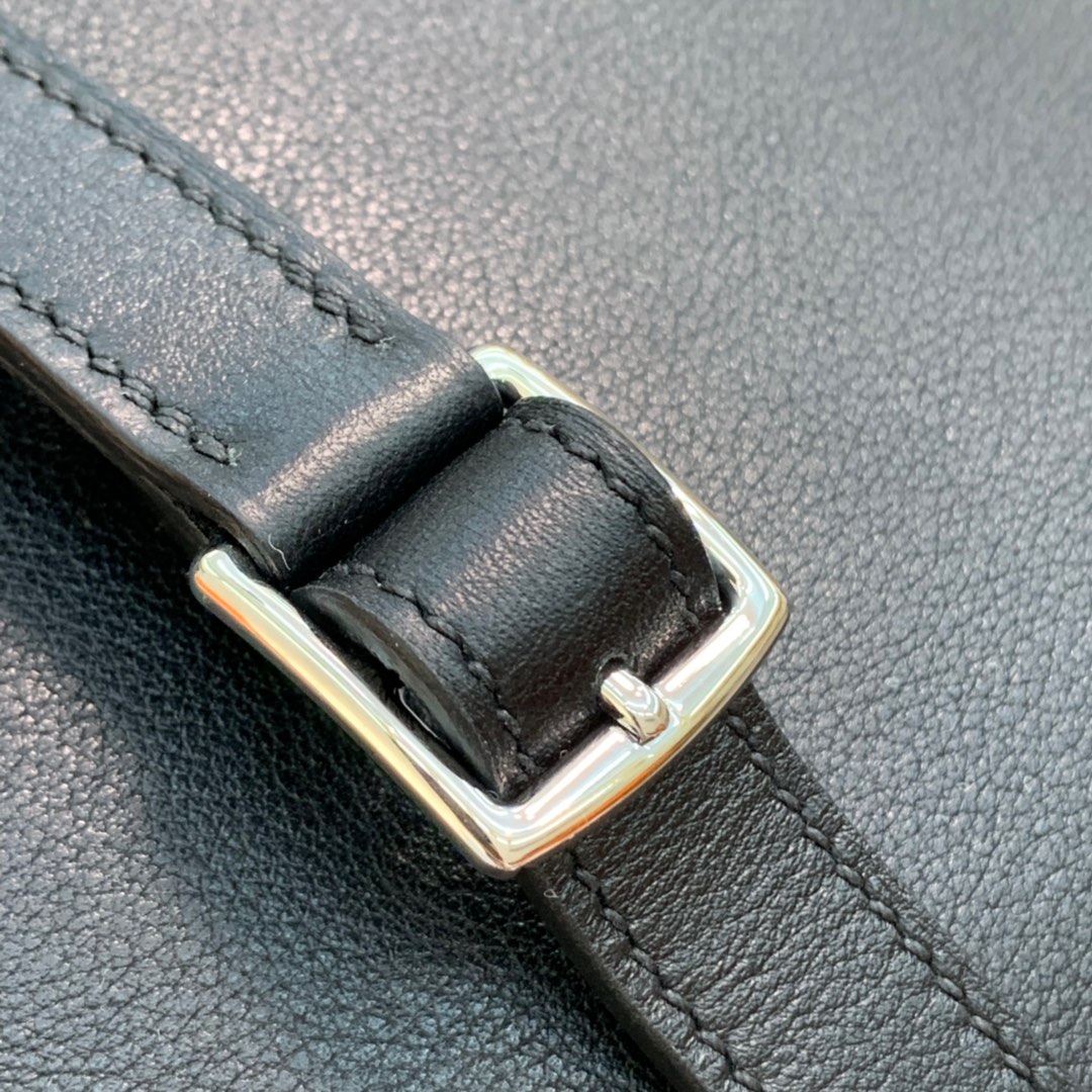 Hermes mini Halzan22CM 爱马仕黑色进口Swift牛皮手提斜挎包包 银扣