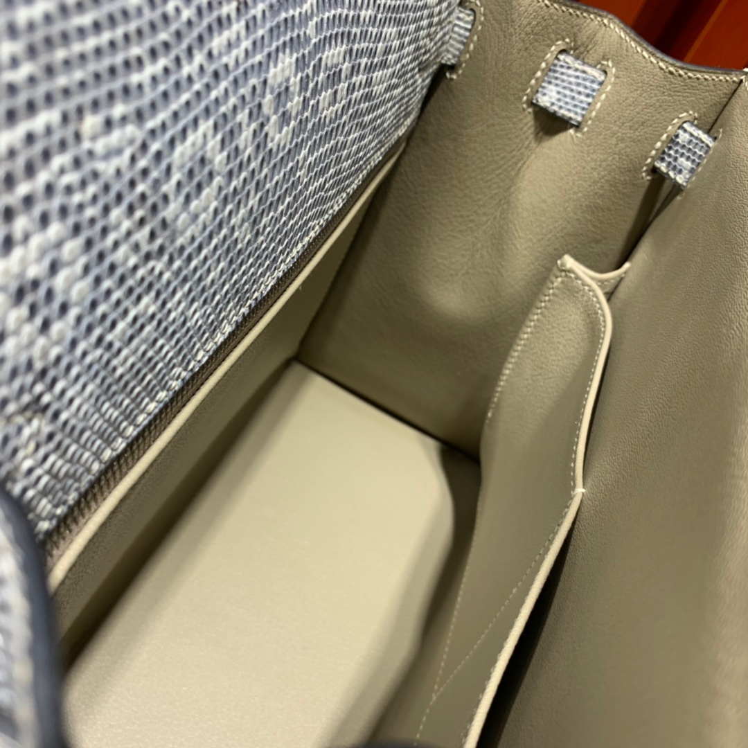 爱马仕包包批发 Hermes Kelly28CM 自然色顶级蜥蜴皮凯莉包 银扣