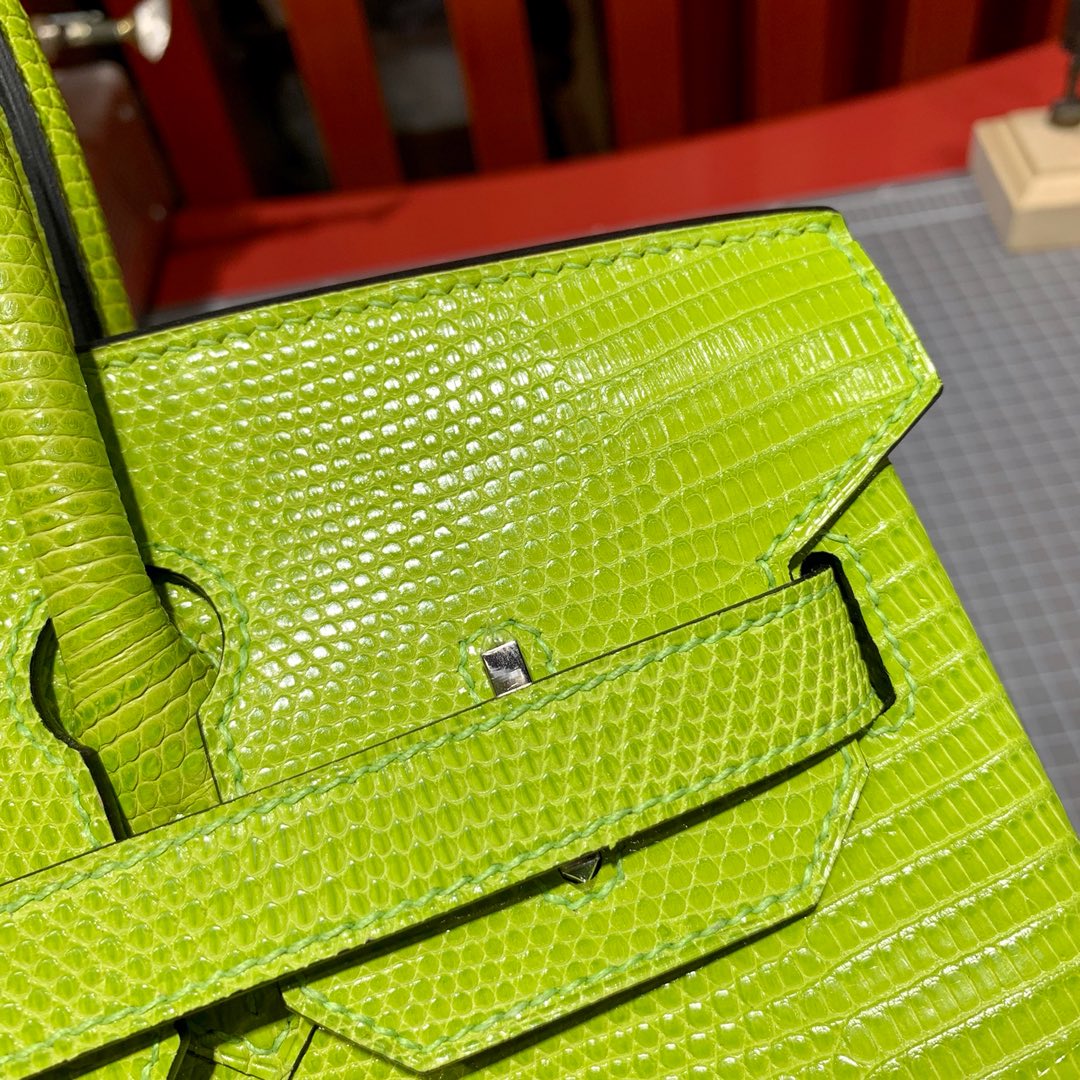 现货 Hermes Birkin30cm 爱马仕浅绿色进口蜥蜴皮铂金包 银扣