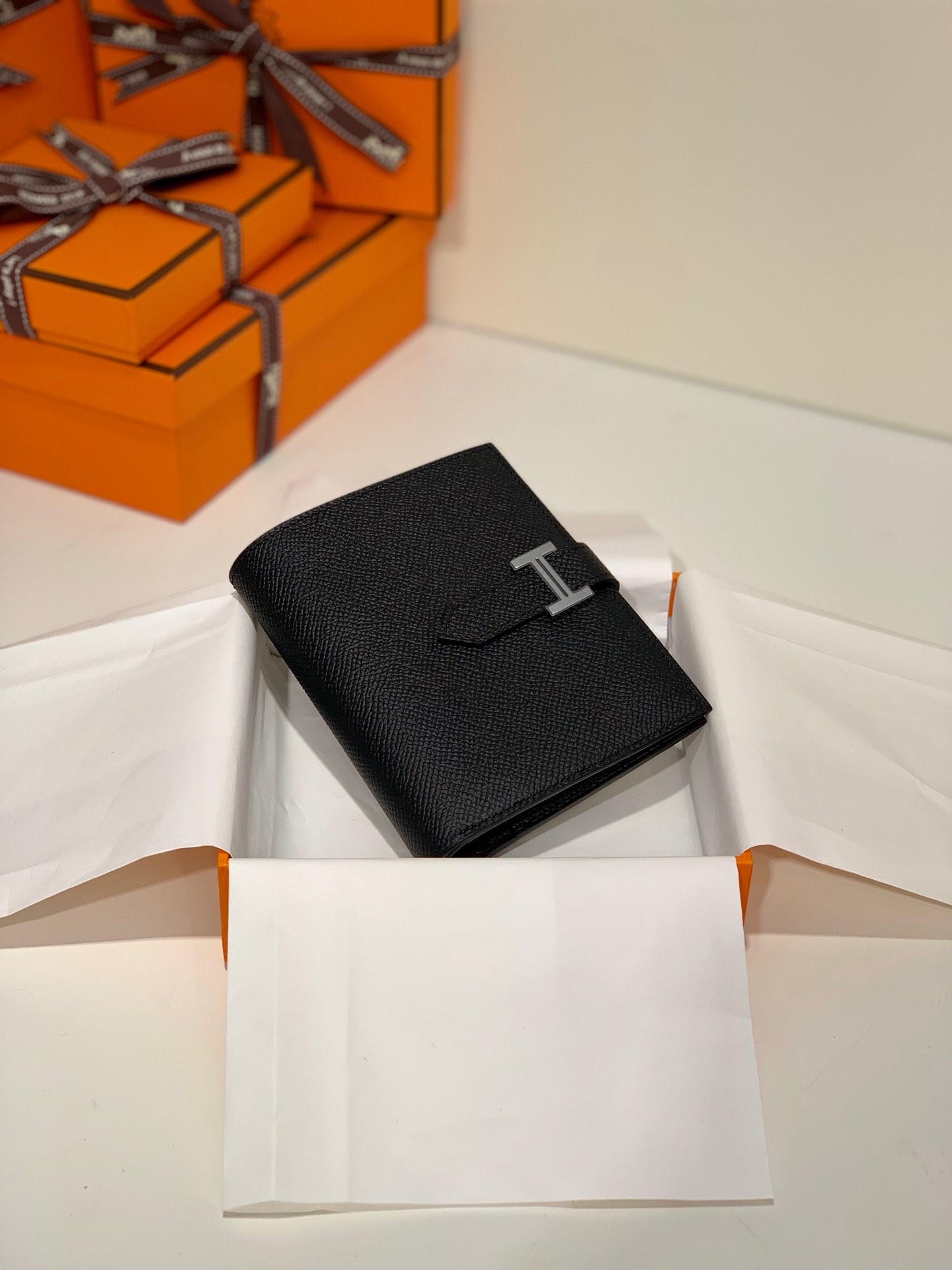 爱马仕钱包价格 Hermes89黑色epsom皮Bearn短款钱夹卡包 银扣