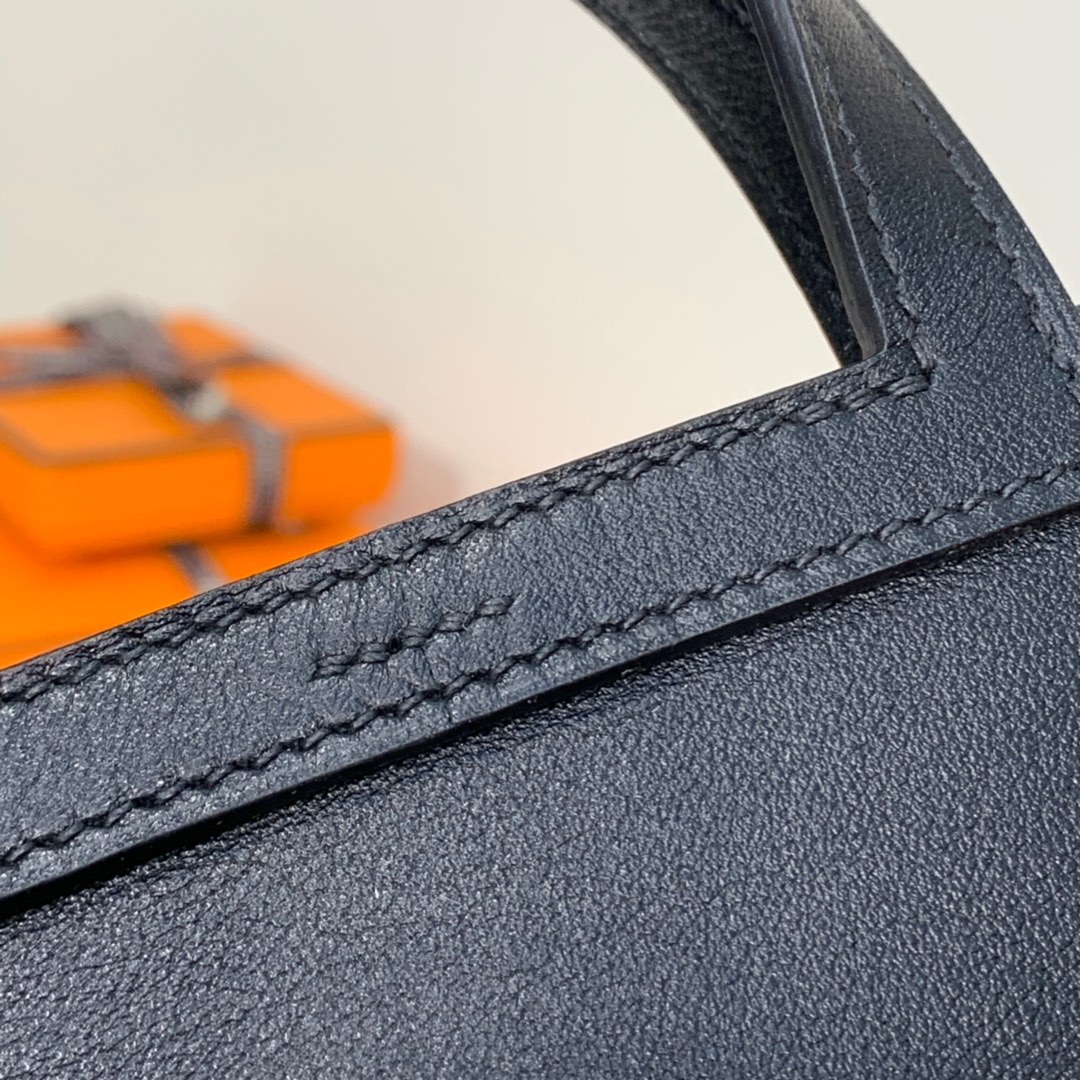 Hermes mini Halzan22CM 爱马仕黑色进口Swift牛皮手提斜挎包包 银扣