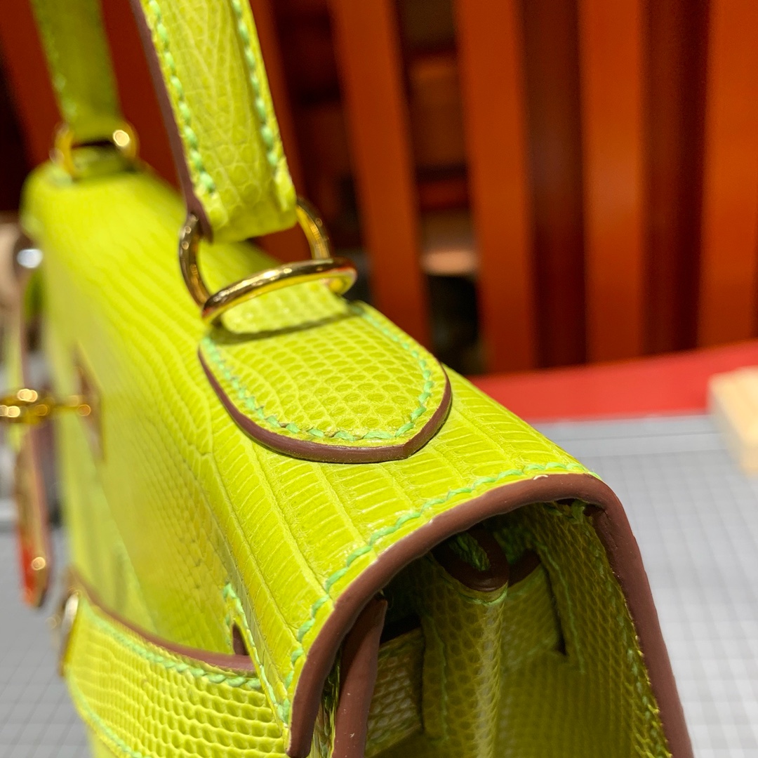 爱马仕女包批发 Hermes Kelly28cm 浅绿色进口蜥蜴皮凯莉包 金扣