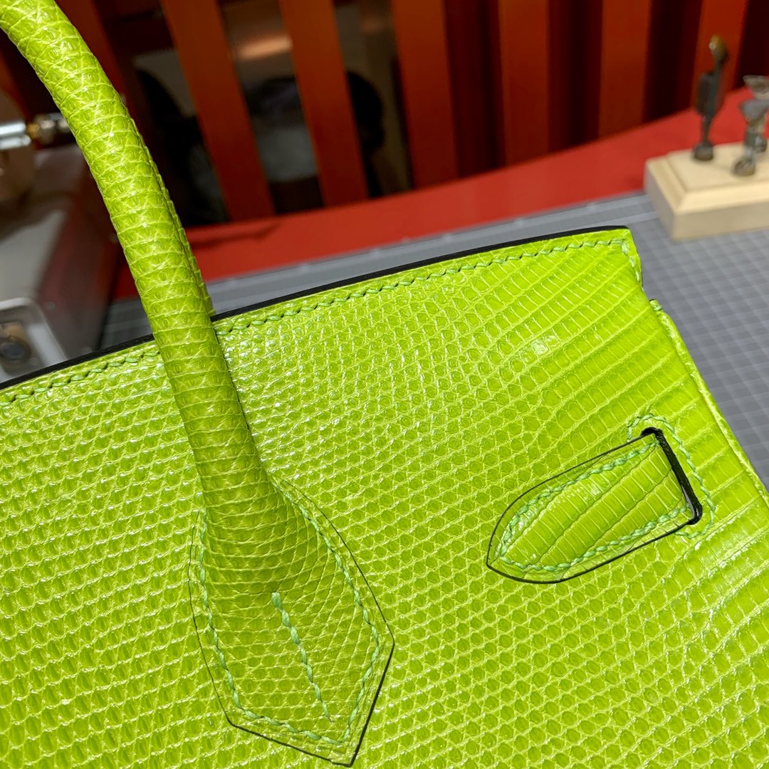 现货 Hermes Birkin30cm 爱马仕浅绿色进口蜥蜴皮铂金包 银扣