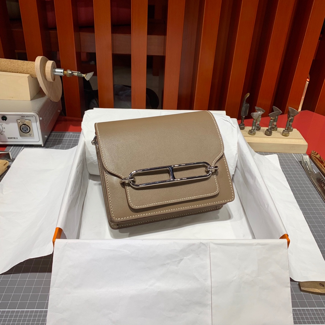 Hermes Roulis19CM 爱马仕大象灰Swift牛皮猪鼻子包斜挎包 银扣