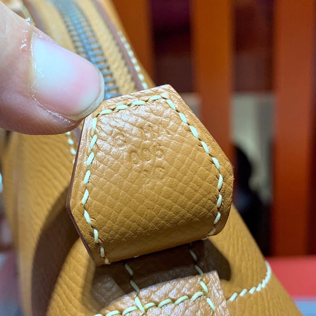 现货 Hermes Bolide31CM 爱马仕土黄色Epsom牛皮保龄球包 银扣