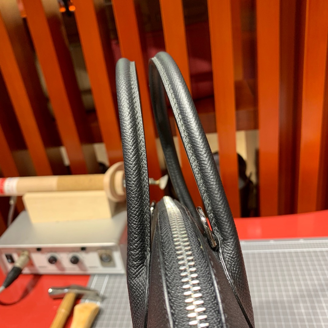 现货 Hermes包包官网 爱马仕黑色Epsom牛皮Bolide保龄球包31CM