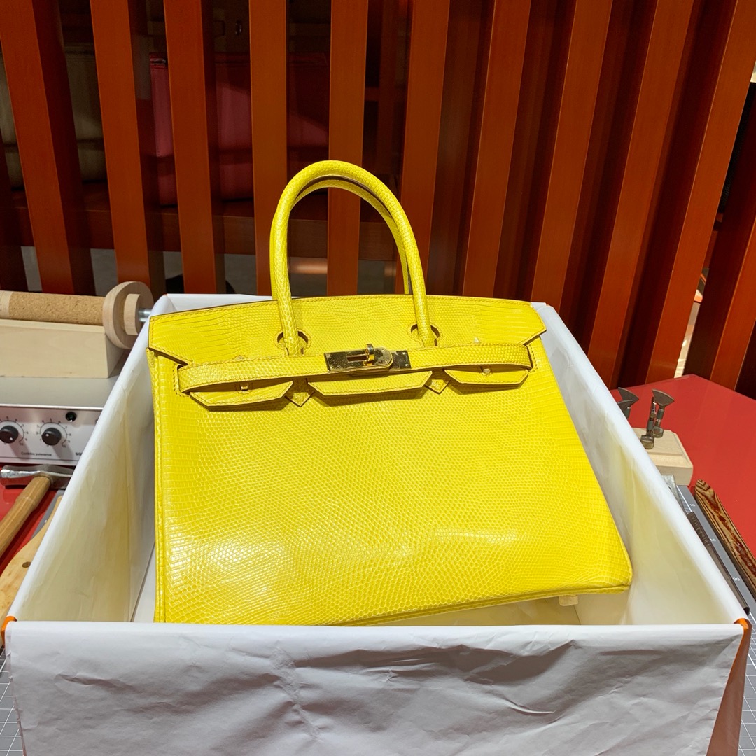Hermes包包批发 爱马仕琥珀黄稀有蜥蜴皮铂金包Birkin30cm 金扣