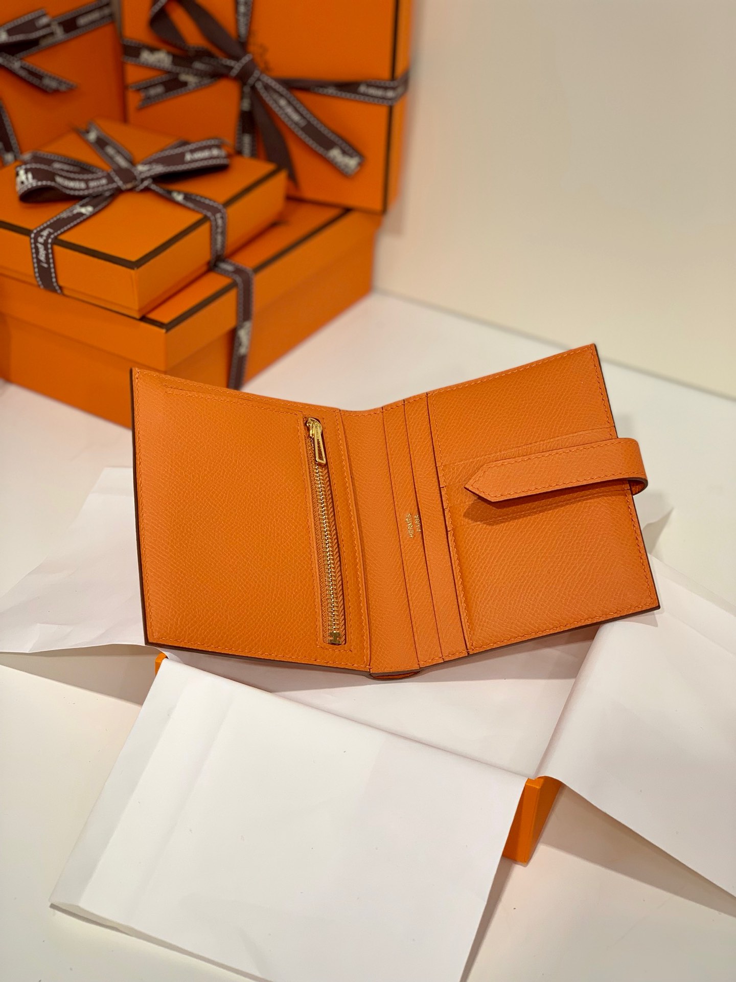 现货 Hermes Bearn钱包 爱马仕掌纹牛皮经典短款钱夹 橙色金扣