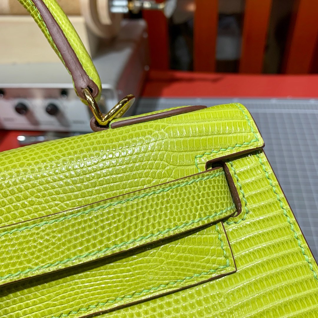爱马仕女包批发 Hermes Kelly28cm 浅绿色进口蜥蜴皮凯莉包 金扣