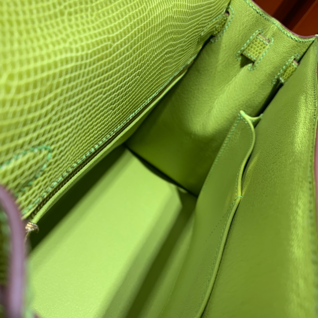 爱马仕女包批发 Hermes Kelly28cm 浅绿色进口蜥蜴皮凯莉包 金扣