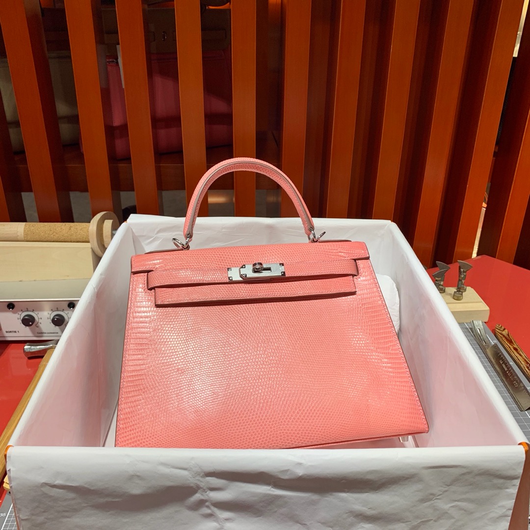 爱马仕蜥蜴皮凯莉包 Hermes Kelly28CM 奶昔粉进口蜥蜴皮 银扣