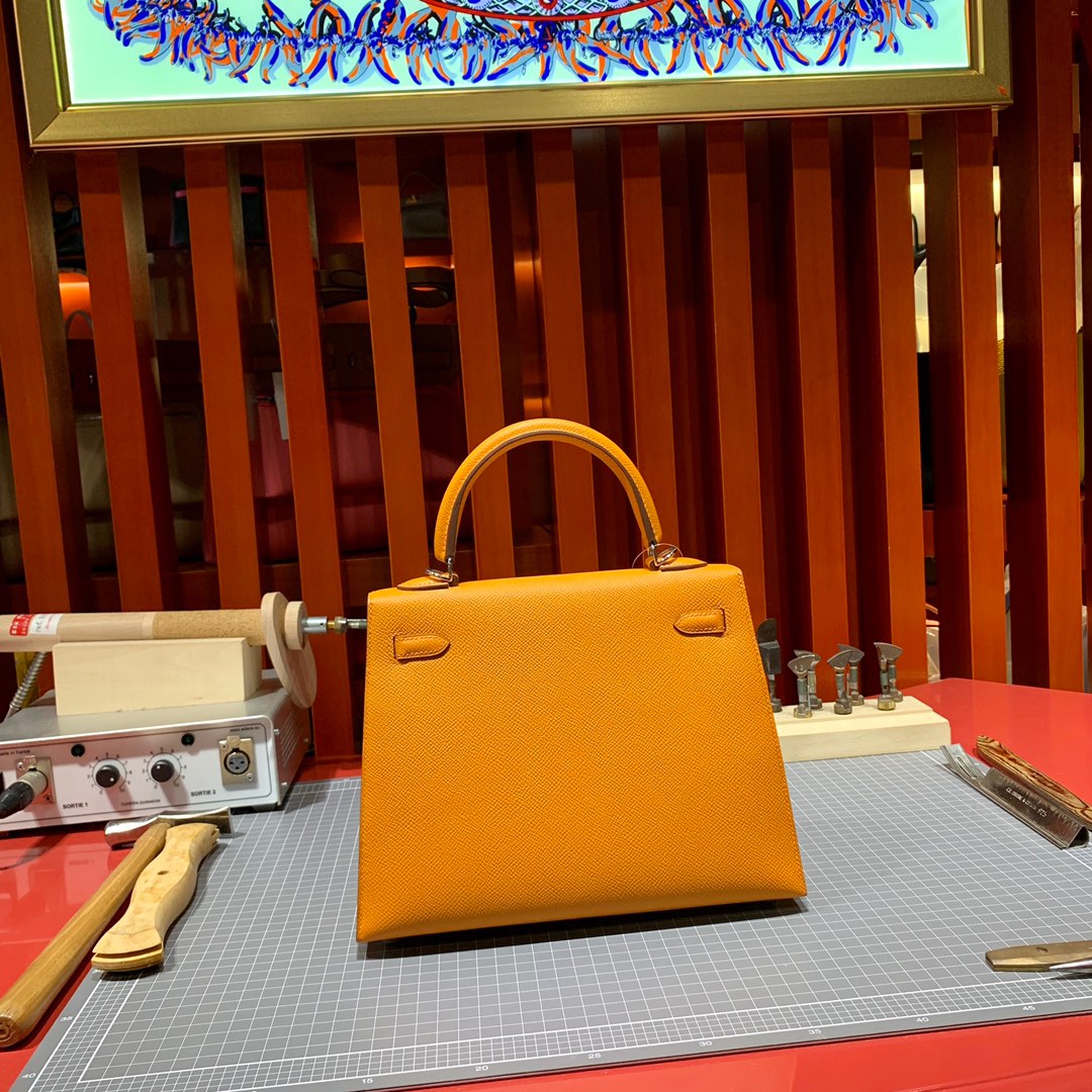 现货 Hermes Kelly25CM 爱马仕i9杏黄色Epsom皮凯莉包 金银扣