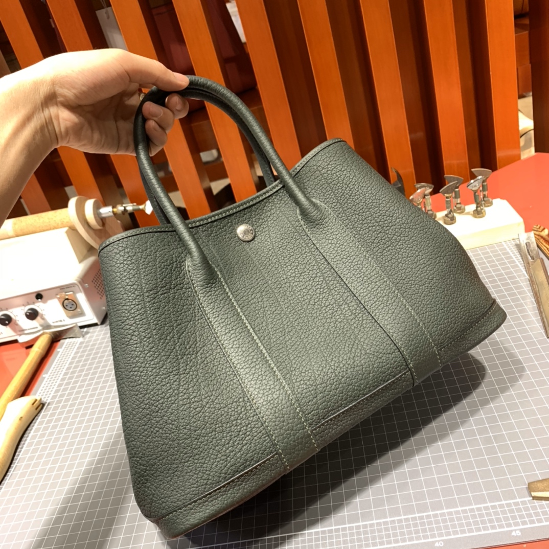 现货 爱马仕花园包价格 Hermes大深军绿色Negonda皮Garden Party30cm 银扣