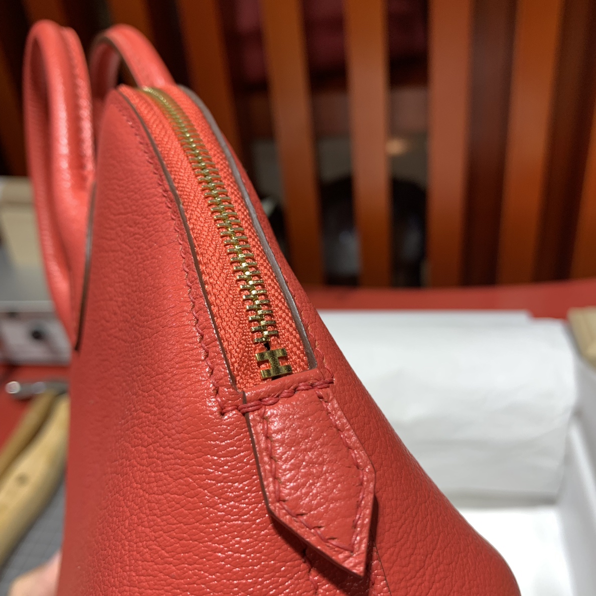 爱马仕女包价格 Hermes Mini Bolide18CM 西瓜红进口山羊皮保龄球包 金扣