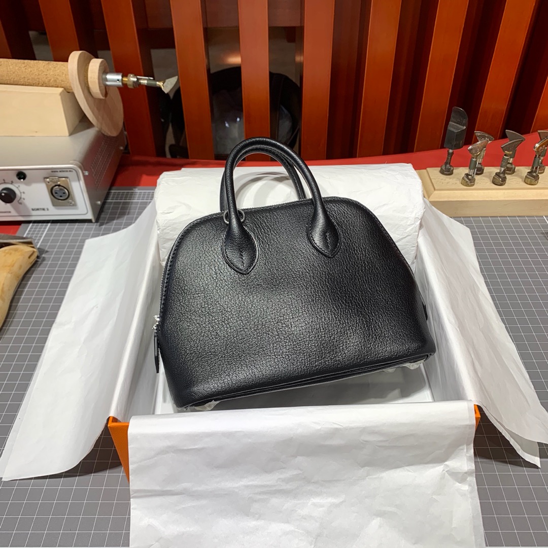 Hermes Mini Bolide18CM 爱马仕黑色进口山羊皮迷你保龄球包 银扣