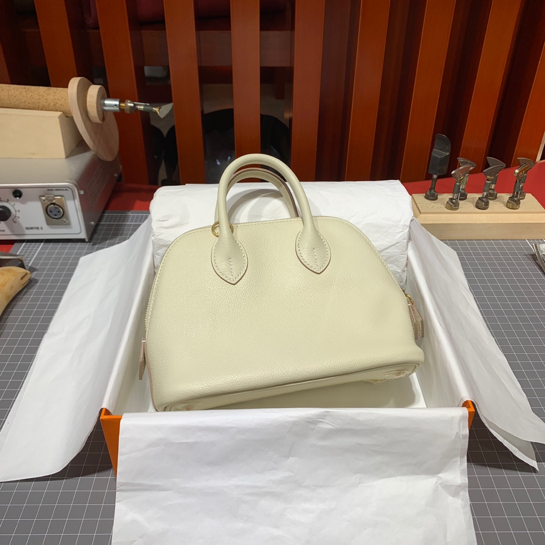 Hermes爱马仕奶昔白进口山羊皮Mini Bolide迷你保龄球包18CM 金扣