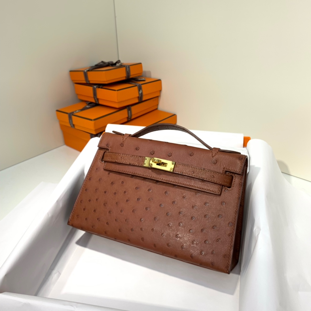 爱马仕包包官网 Hermes Minikelly22CM 进口鸵鸟皮迷你凯莉包 古铜色 金扣