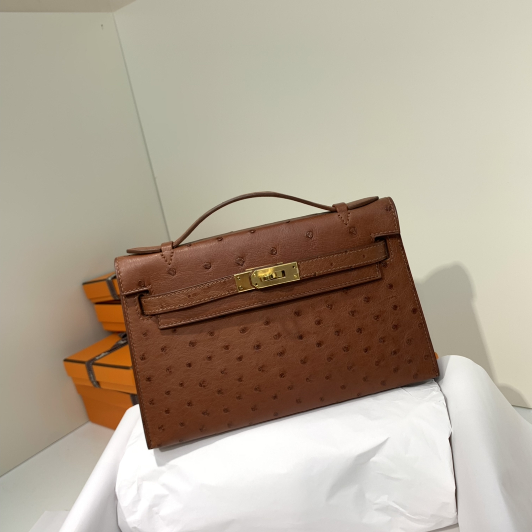 爱马仕包包官网 Hermes Minikelly22CM 进口鸵鸟皮迷你凯莉包 古铜色 金扣