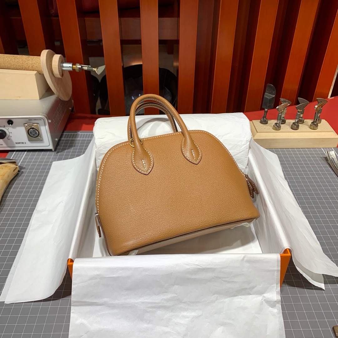 Hermes包包官网 爱马仕土黄色进口山羊皮Mini Bolide迷你保龄球包18CM 金扣