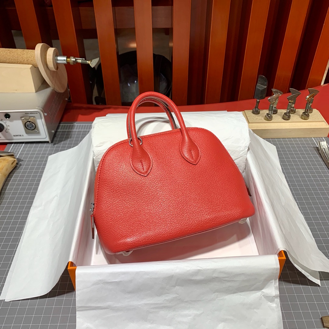 Hermes包包官网 爱马仕西瓜红进口山羊皮Mini Bolide迷你保龄球包18CM 银扣