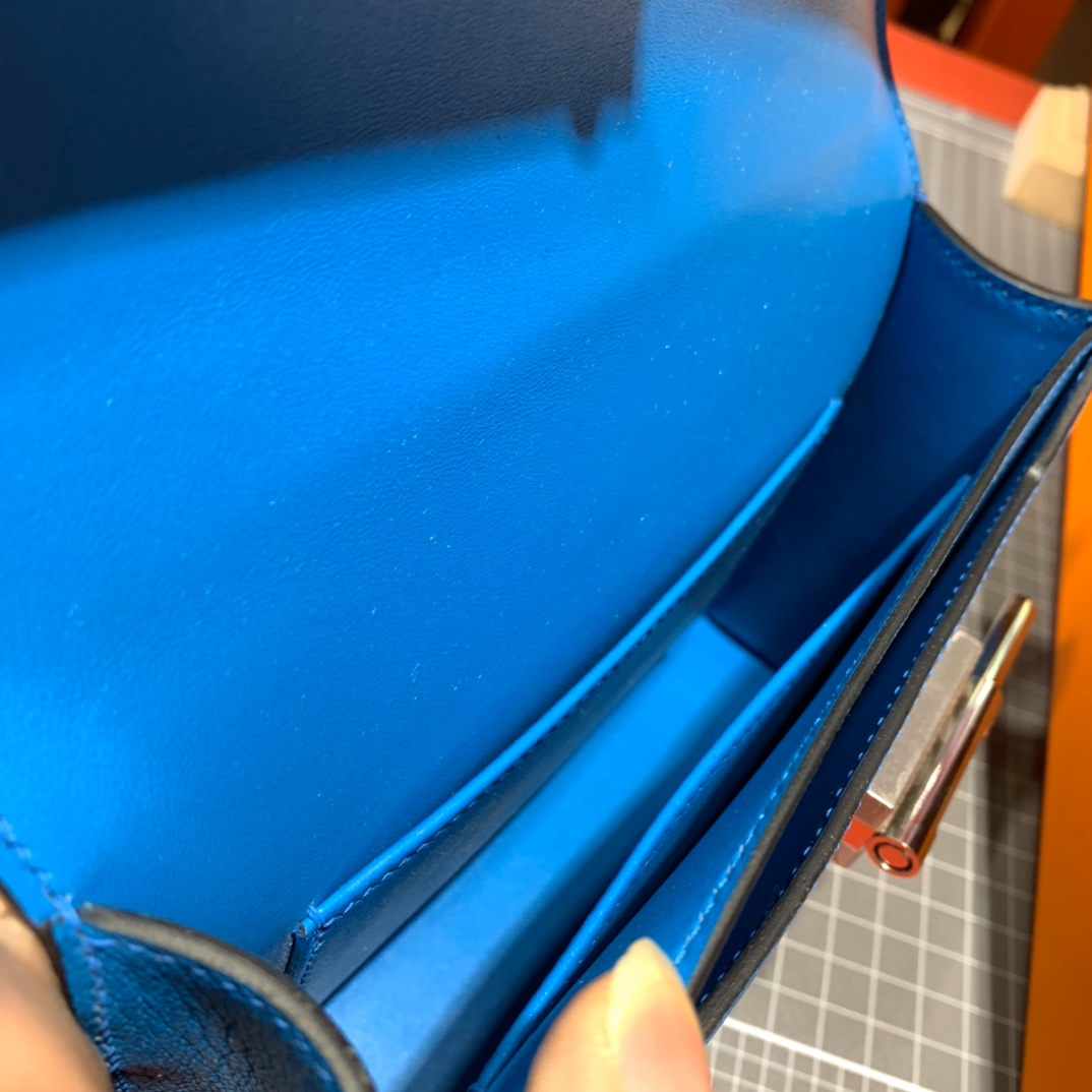 现货 Hermes Verrou17CM 爱马仕B3坦桑尼亚蓝山羊皮手枪包 银扣