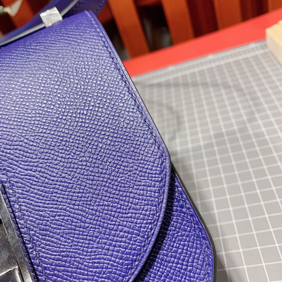 Hermes包包价格 爱马仕宝石蓝手掌纹牛皮Mosaique马赛克包17cm 银扣
