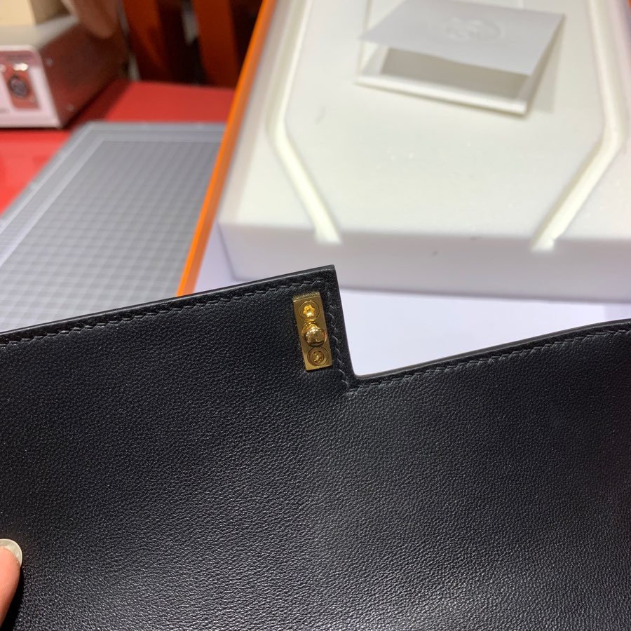 现货 爱马仕单肩女包 Hermes Box牛皮Verrou17CM手枪包 黑色 最新D刻金扣