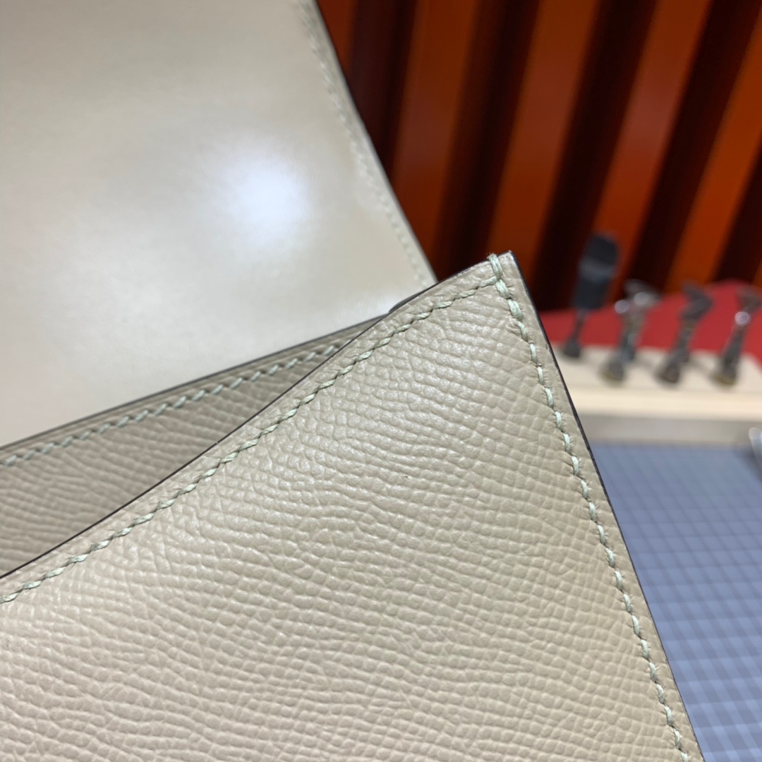 现货 爱马仕空姐包尺寸 Hermes Constance24CM 风衣灰掌纹牛皮 银扣