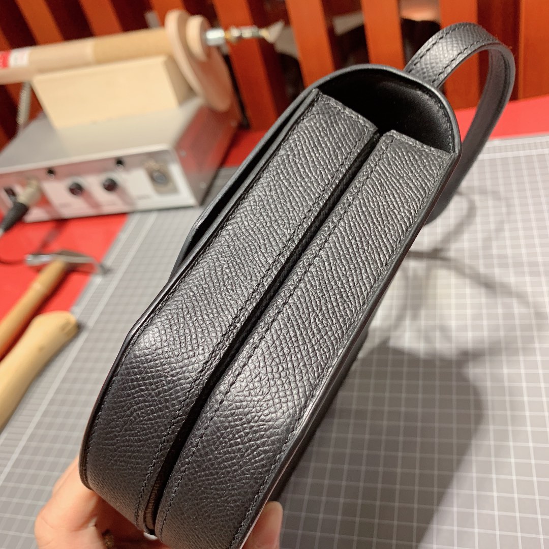 广州白云皮具城 Hermes爱马仕黑色掌纹牛皮Mosaique17马赛克包 银扣