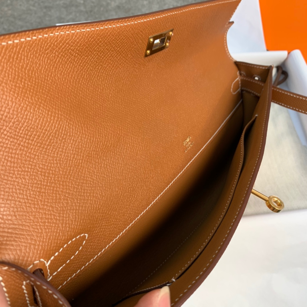 爱马仕女士手包 Hermes Kelly Cut土黄色掌纹牛皮晚宴包 金扣