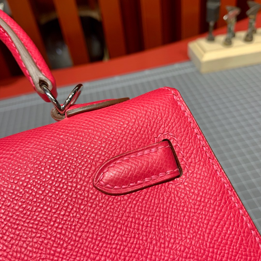 现货 爱马仕凯莉包价格 Hermes极度粉Epsom牛皮Kelly女包25CM 银扣