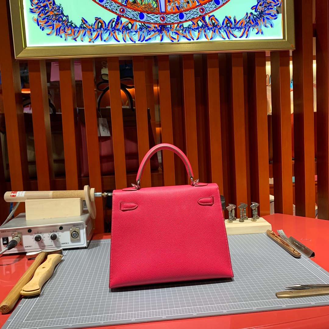 现货 爱马仕凯莉包价格 Hermes极度粉Epsom牛皮Kelly女包25CM 银扣