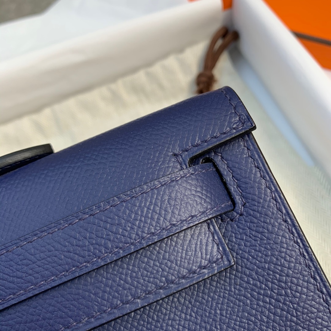爱马仕经典款女包 Hermes Kelly Cut宝石蓝进口掌纹牛皮手拿包 金扣