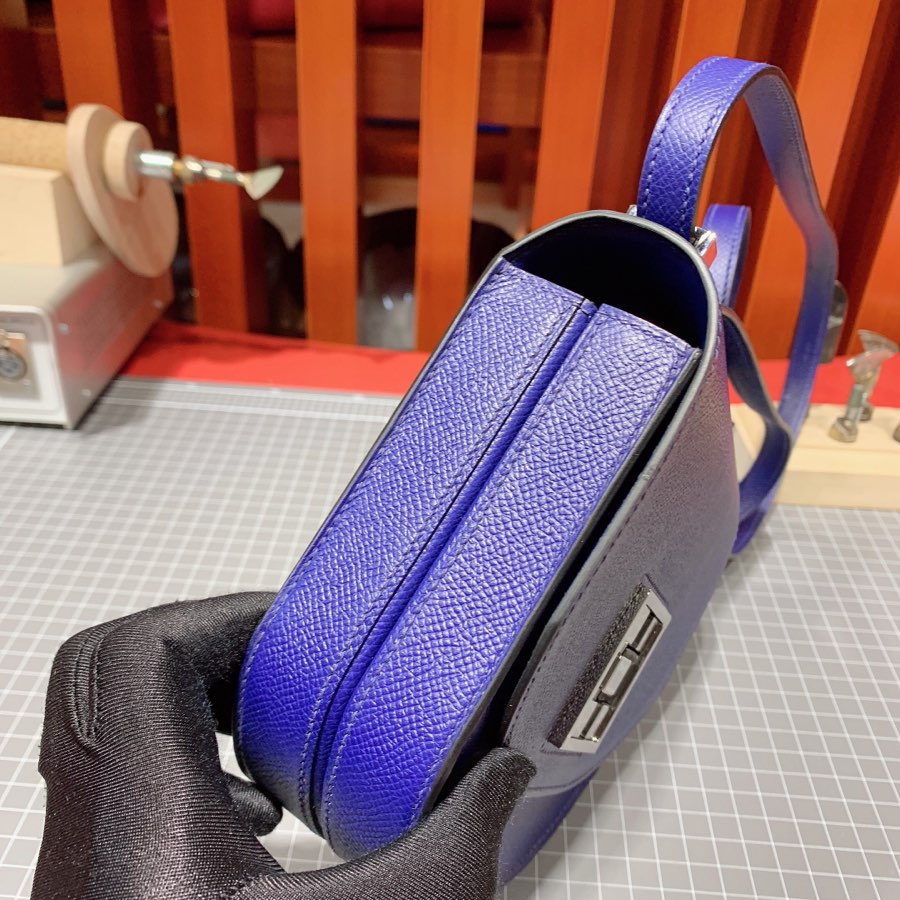 Hermes包包价格 爱马仕宝石蓝手掌纹牛皮Mosaique马赛克包17cm 银扣