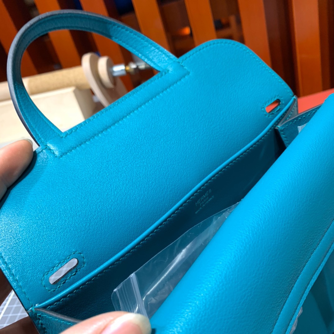 Hermes mini Halzan包包 爱马仕进口Swift牛皮蓝色新款手提女包 银扣