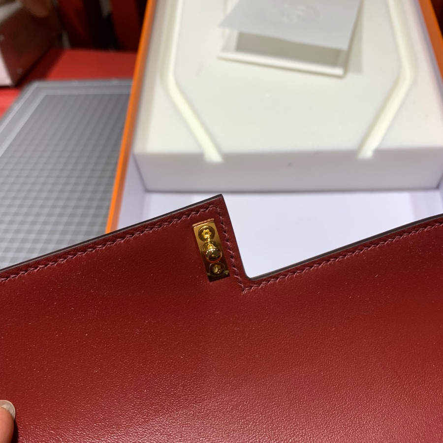 现货 Hermes Verrou17CM 爱马仕酒红色Box牛皮机关枪包 最新D刻金扣