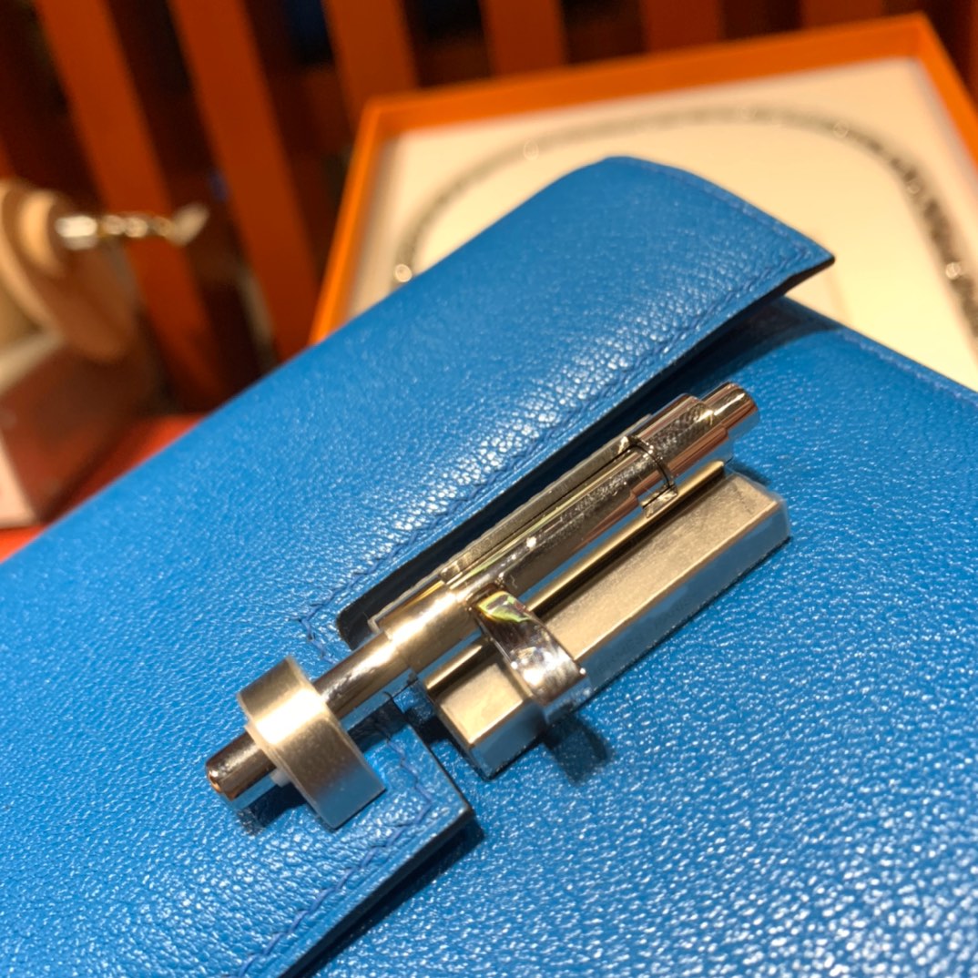 现货 Hermes Verrou17CM 爱马仕B3坦桑尼亚蓝山羊皮手枪包 银扣