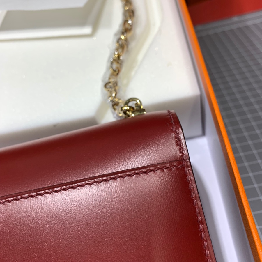 现货 Hermes Verrou17CM 爱马仕酒红色Box牛皮机关枪包 最新D刻金扣