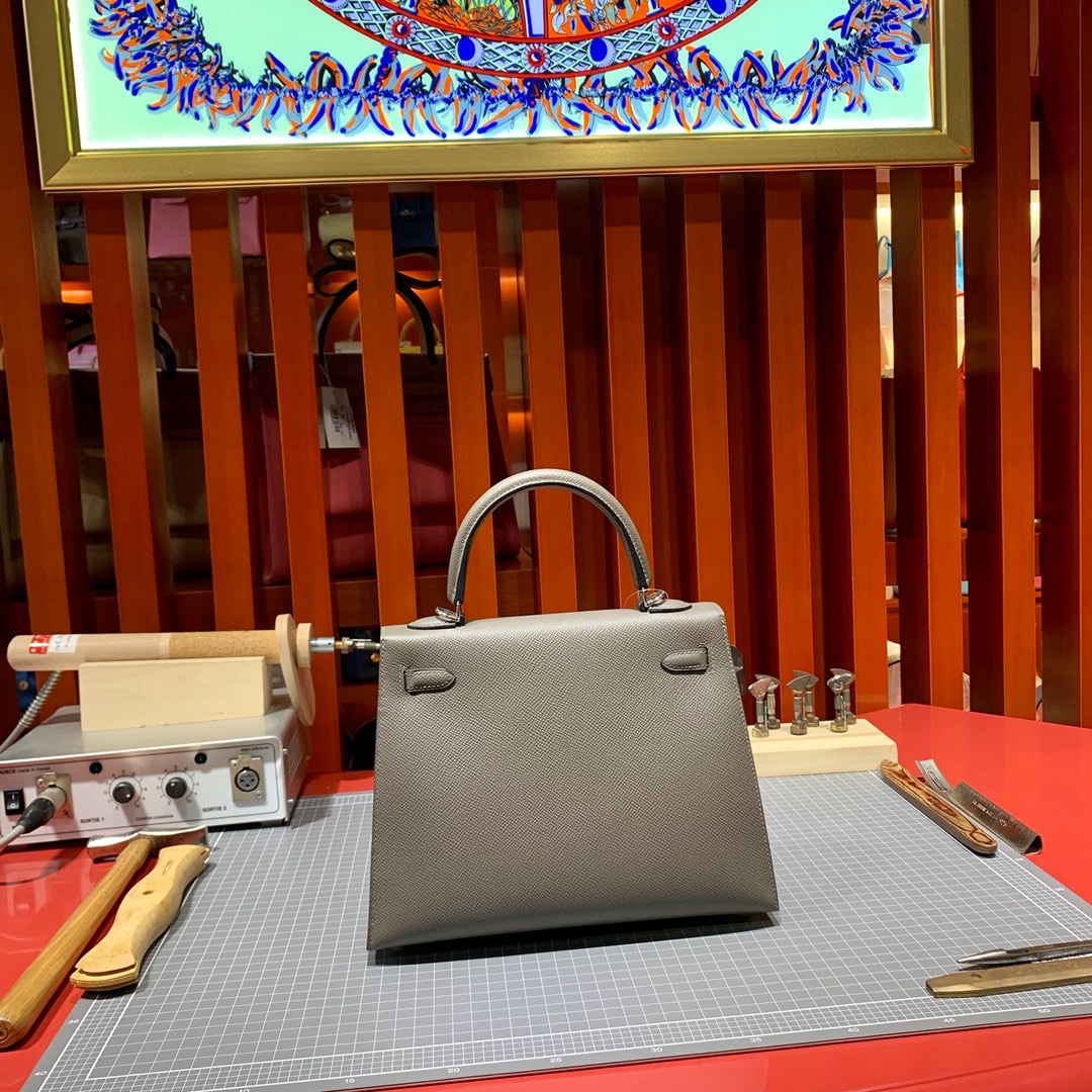 现货 爱马仕凯莉包尺寸 Hermes Kelly25cm 铁灰色掌纹牛皮 银扣