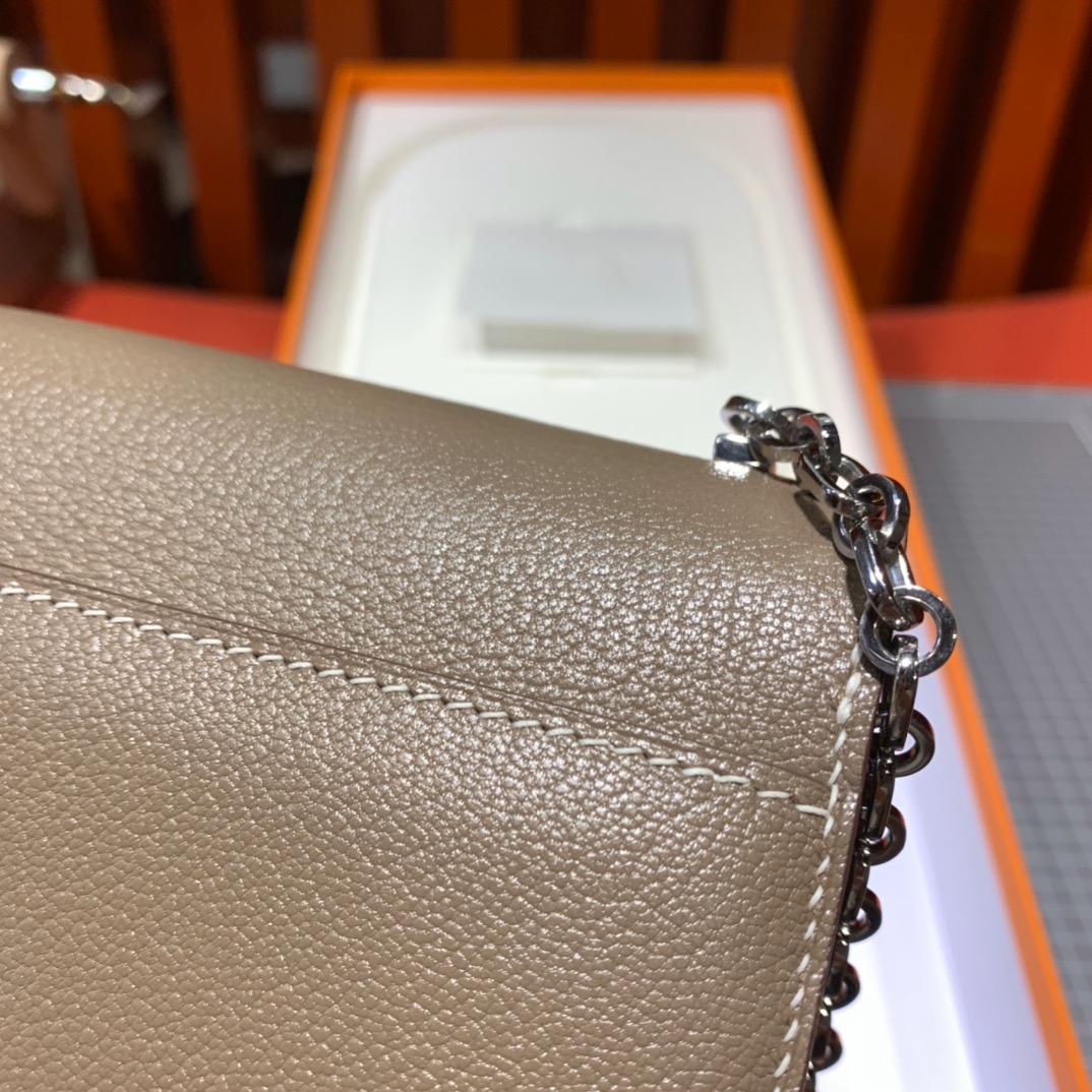 现货 爱马仕手枪包 Hermes Verrou17CM 大象灰山羊皮 升级银扣