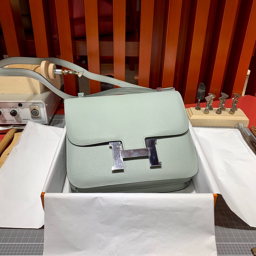 现货 爱马仕康斯坦包价格 Hermes Constance24cm 海鸥灰Epsom皮 银扣