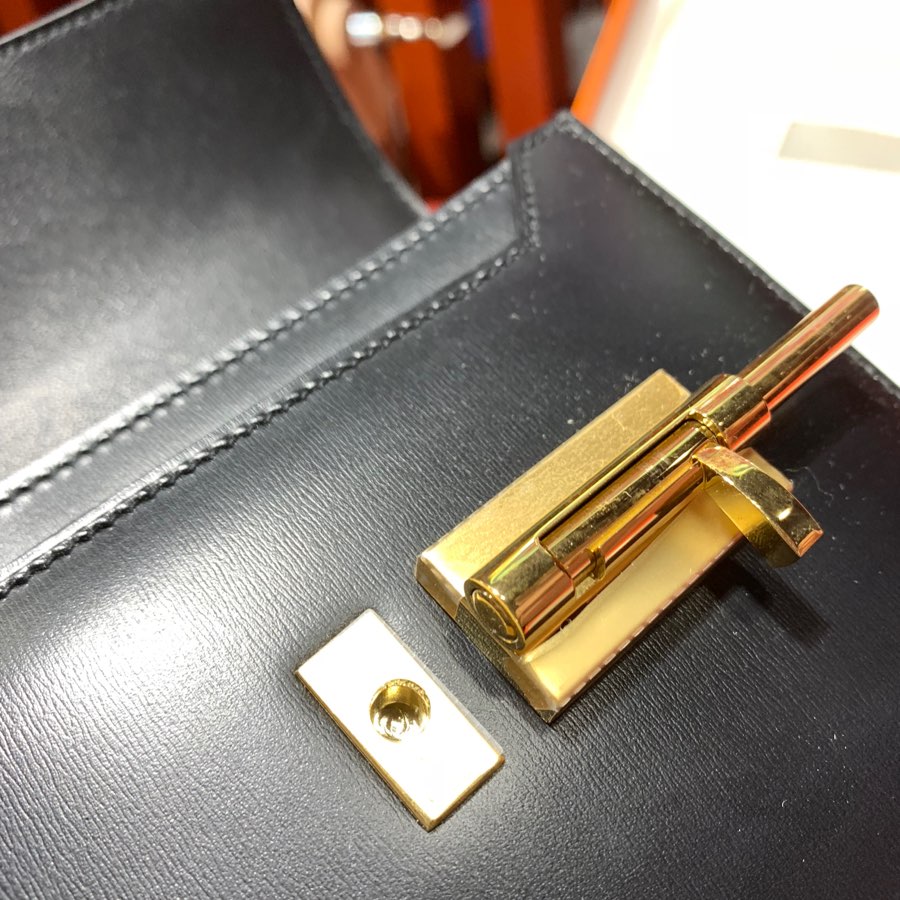 现货 爱马仕单肩女包 Hermes Box牛皮Verrou17CM手枪包 黑色 最新D刻金扣