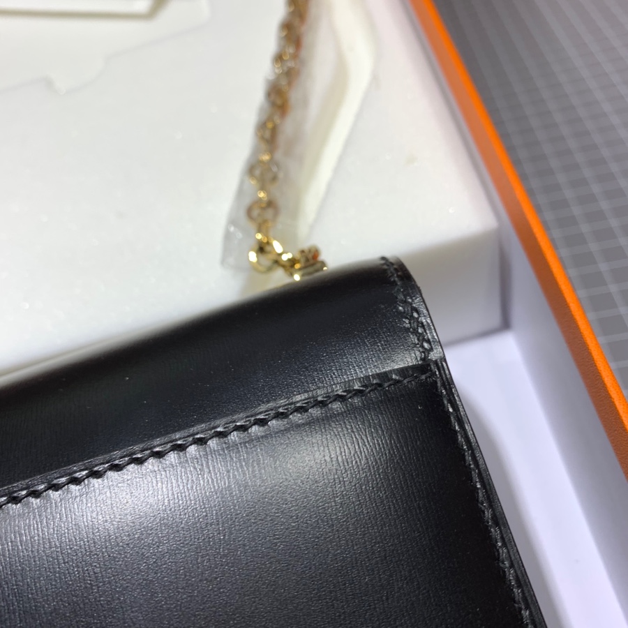 现货 爱马仕单肩女包 Hermes Box牛皮Verrou17CM手枪包 黑色 最新D刻金扣