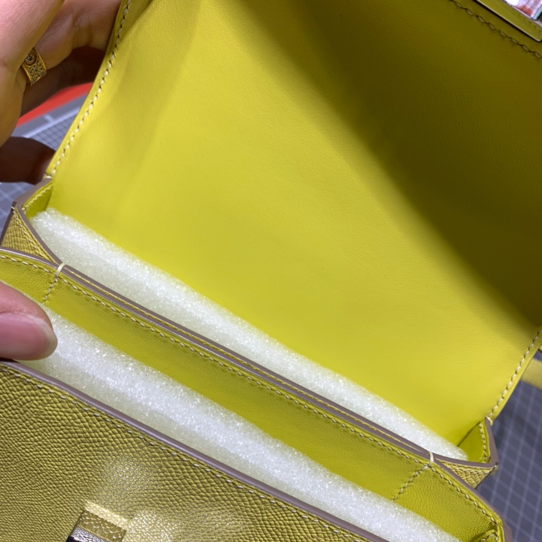 Hermes新款女包 爱马仕9O那不勒斯黄Epsom皮Mosaique17马赛克包 银扣