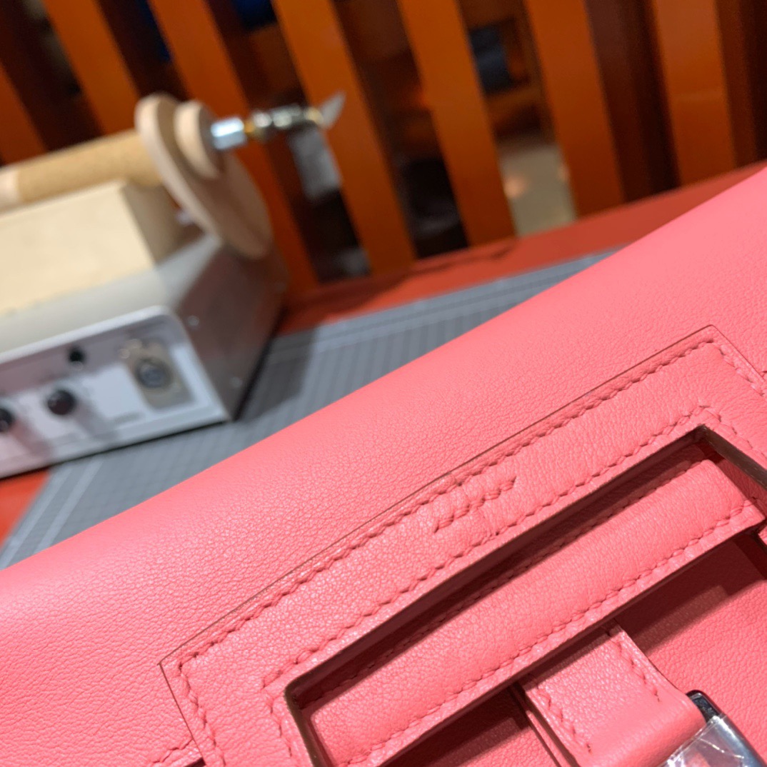 爱马仕包包官网 Hermes mini Halzan 8W唇膏粉Swift牛皮 银扣