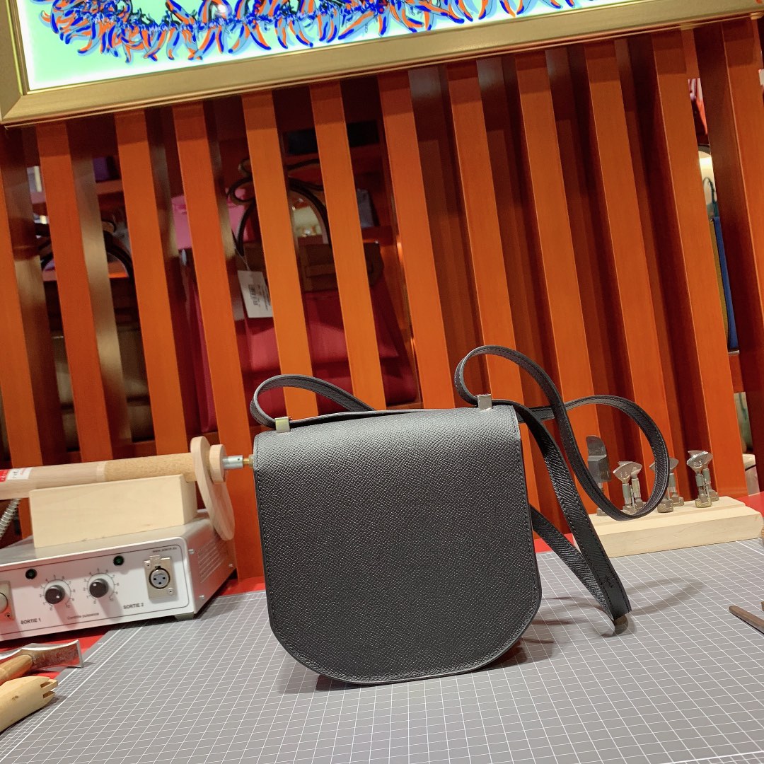 广州白云皮具城 Hermes爱马仕黑色掌纹牛皮Mosaique17马赛克包 银扣