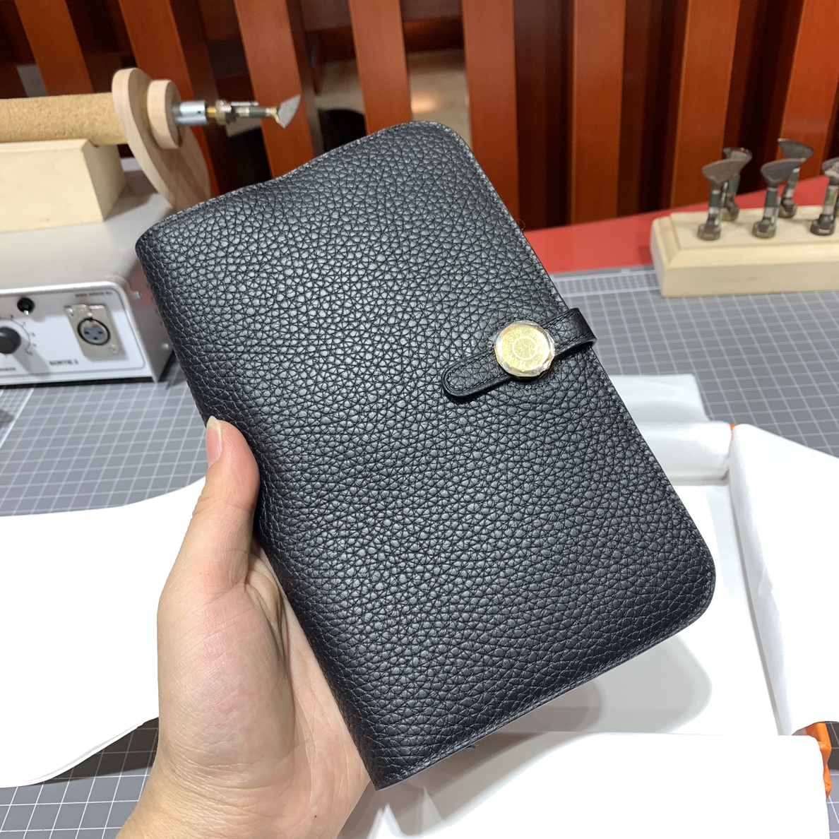 Hermes Dogon钱夹 爱马仕黑色进口TC牛皮护照本钱包 金扣
