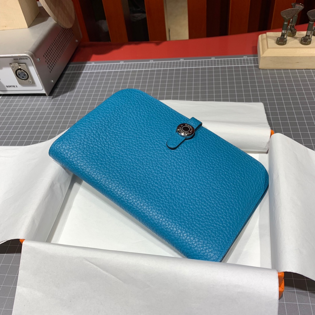 现货 爱马仕手包卡包 Hermes Dogon进口TC牛皮护照本钱夹 银扣