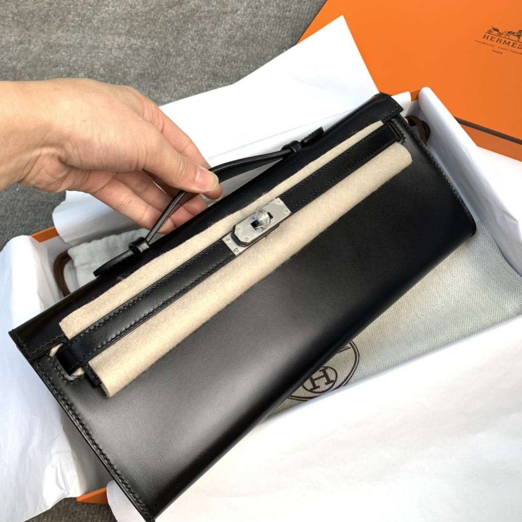 现货 Hermes Kelly Cut 爱马仕黑色Box牛皮晚宴手拿包 银扣
