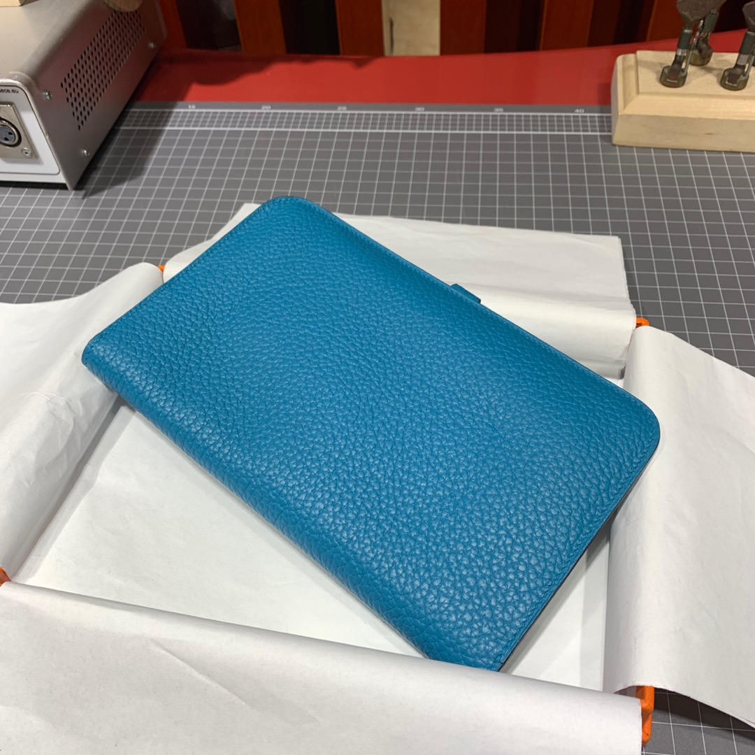 现货 爱马仕手包卡包 Hermes Dogon进口TC牛皮护照本钱夹 银扣